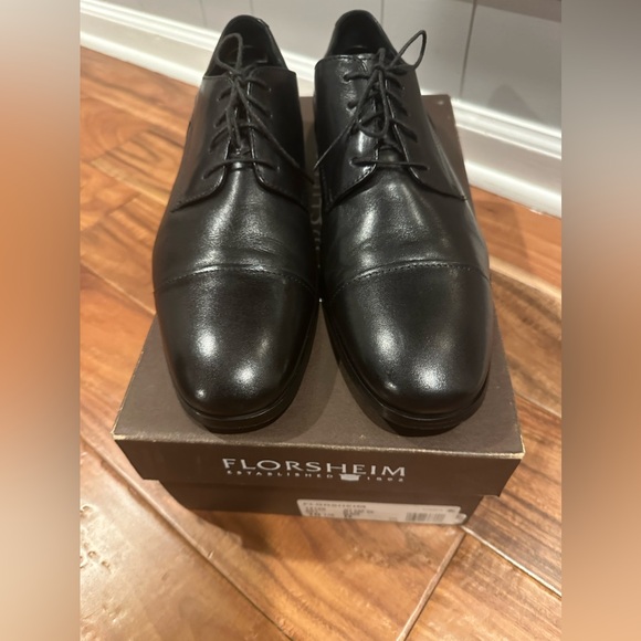 Dress shoes - Picture 3 of 3